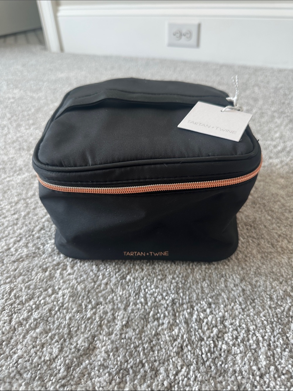NWT Tartan+Twine Travel Case